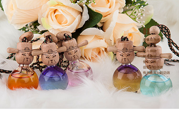 [Yi orchid wealth] creative gift doll car fragrance YILANSAM C006 aromatherapy car ornaments7
