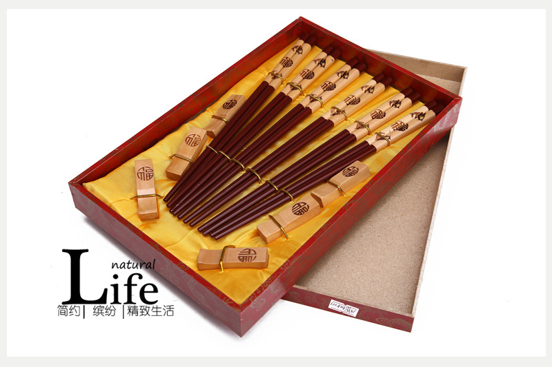 The top gift Fu fish pattern of dark brown wood carving with chopsticks chopsticks of household gift box (6 double / set) D6-0111