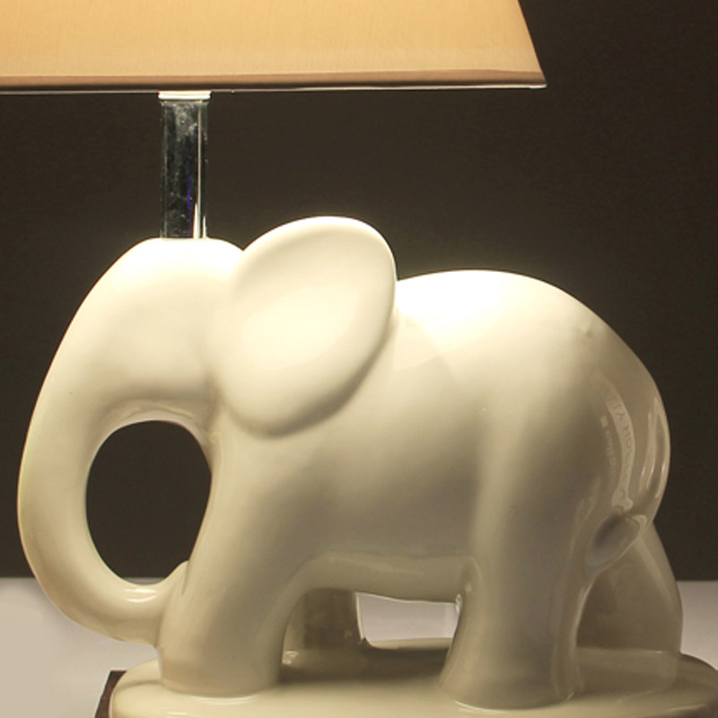 Elephant children room table lamp couple bedroom bedside lamp modern fashion creative Princess (excluding wooden fee) NHTC1027-W1