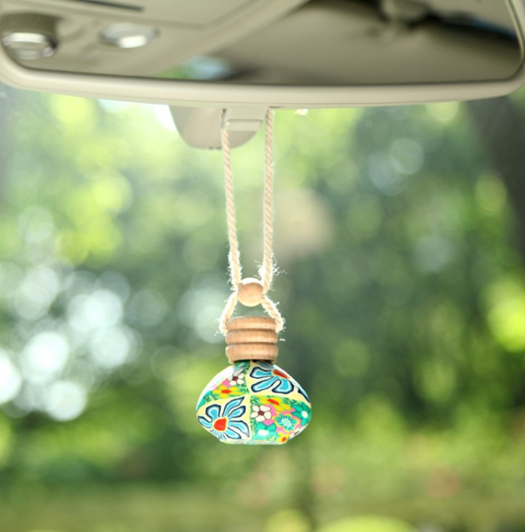Use perfume fragrance instrument outlet supplies F07 car perfume pendant pendant pendant car LS3