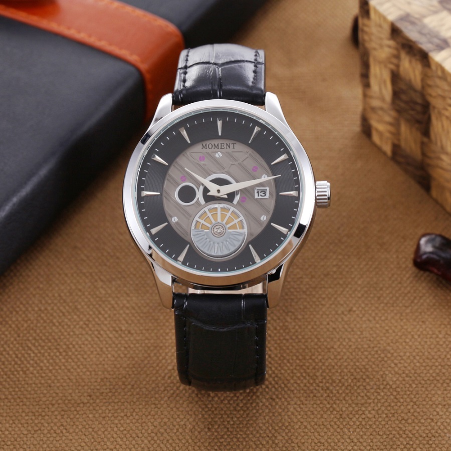 The men's leather watch men quartz watch4