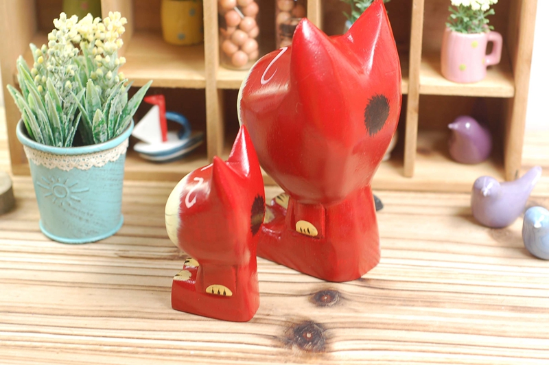 Wholesale wooden crafts home furnishing hand engraving Bali Island wood cat birthday gift gift 13022 red5