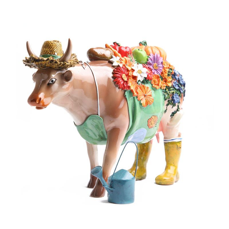 Western abstract creative high-grade resin harvest other room decoration decoration bovine animal ornaments1