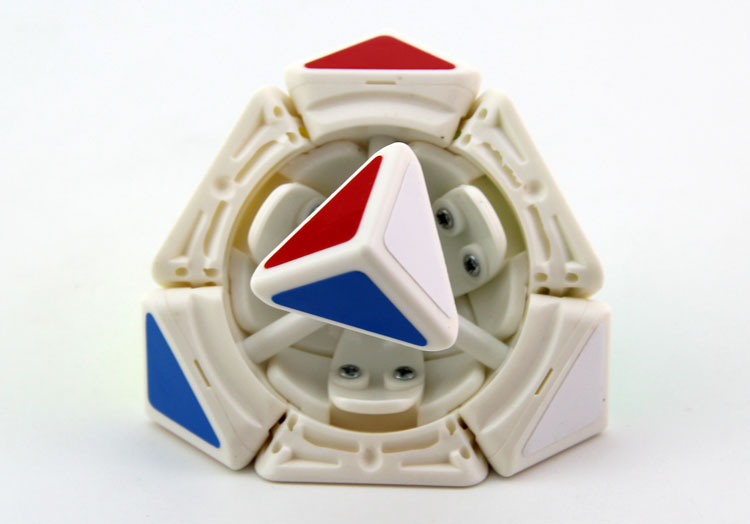 The magic cube of the strongest brain, the magic cube, the white twist, the Skewb ball positioning professional competition4