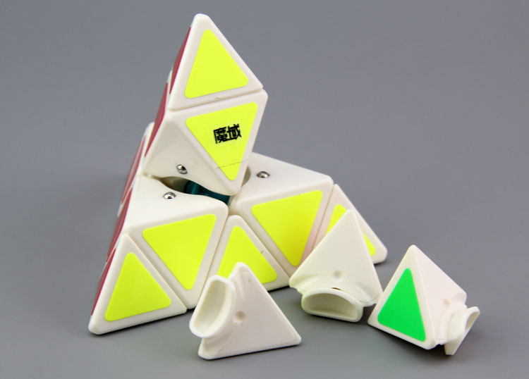 The special The Brain cube demon Pyramid Yongjun triangular heteroclite send white cube game tutorial3