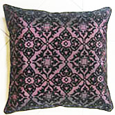 The temperament of classical small lattice pattern flocking pillow pillow bedding3