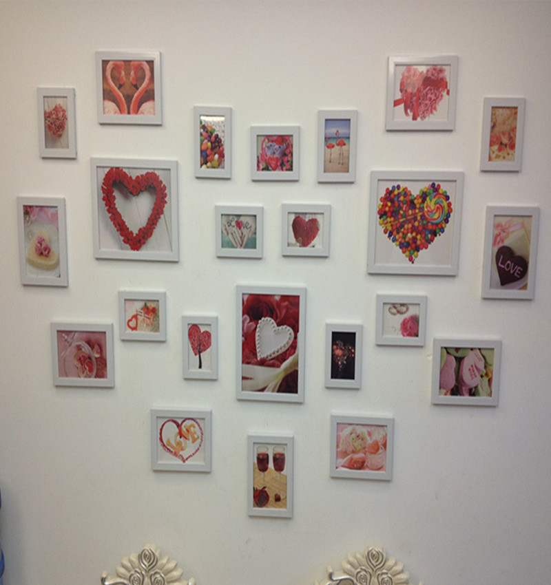 European simplified 23 frame heart-shaped wooden photo composite photo wall2