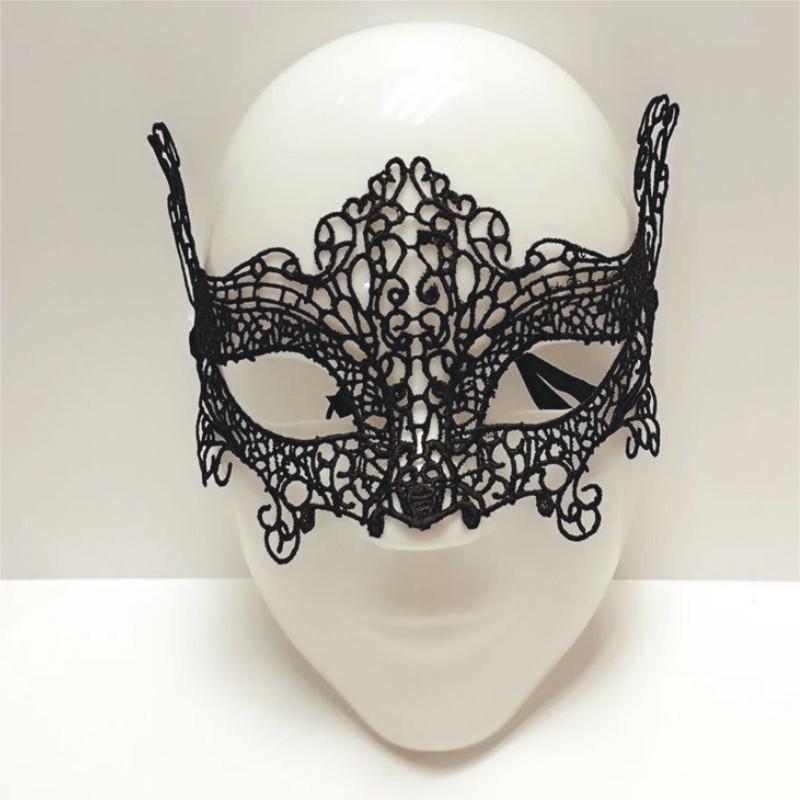 A lace mask is suitable for a variety of party birthday parties2