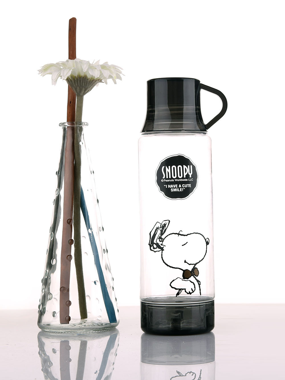 SP-A138 Snoopy gold tie space bottle1