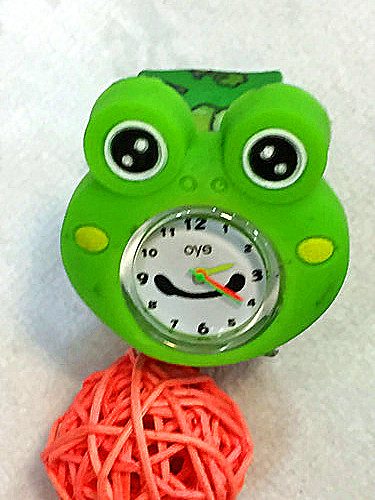 Children's style cartoon frog ribbon racket table2