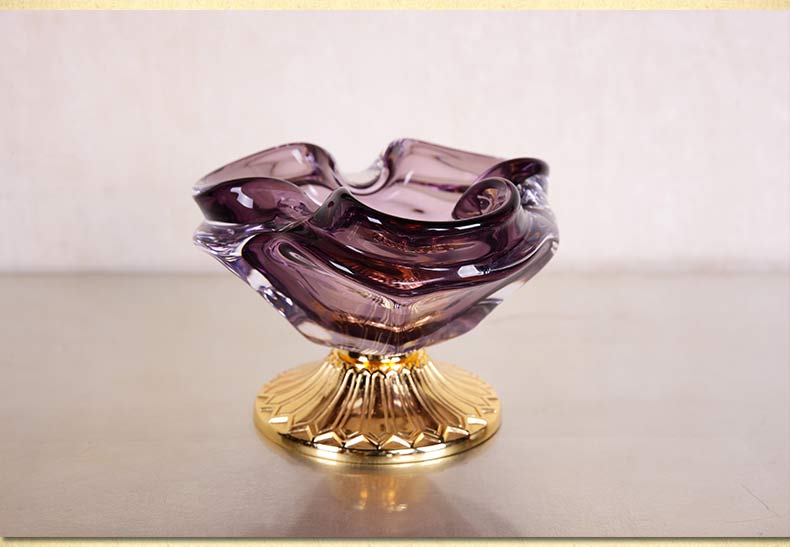 Creative fashion high-end copper decorative glass ashtray ashtray personalized living room ornaments sent her husband.8