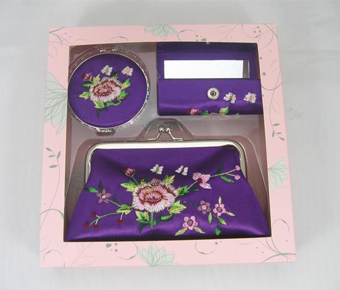 Embroidered suit gift box6