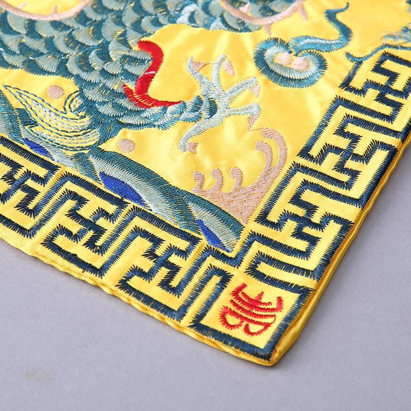 Chinese silk embroidery dragon ethnic characteristics of classical dragon embroidered square piece features gifts home embroidery ML4