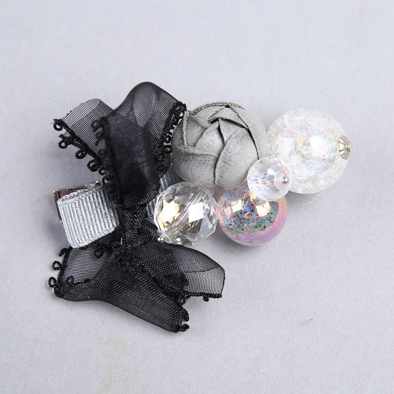Korean fashion creative fabric flower crystal beads edge fashion lady YHHS25 hair clip2
