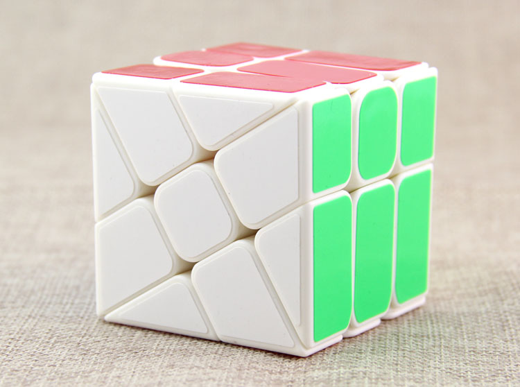 The new white cube shaped Yongjun Hot Wheels toy cube shaped professional3