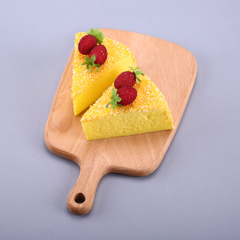 Triangle corn cake decoration photography creative simulation store props kitchen cabinet fruit / food vegetable decorations HPG10 simulation1