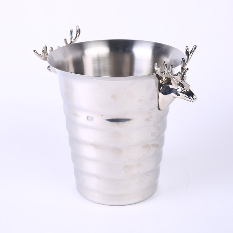 The deer head corrugated bucket (silver) and French luxury expensive metal color dining hall atmosphere bar decoration Decor wine barrel ZS064