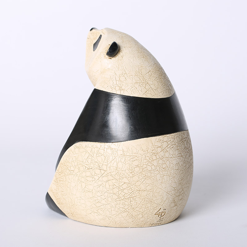 Simple posture panda resin decoration 020164