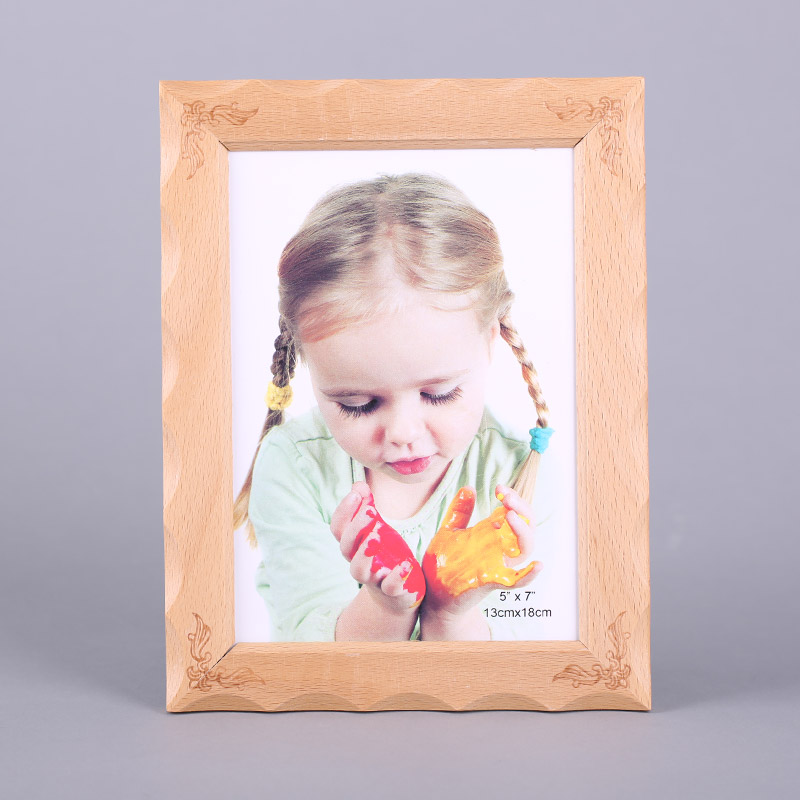 A simple wooden color four angle square frame photo frame M61