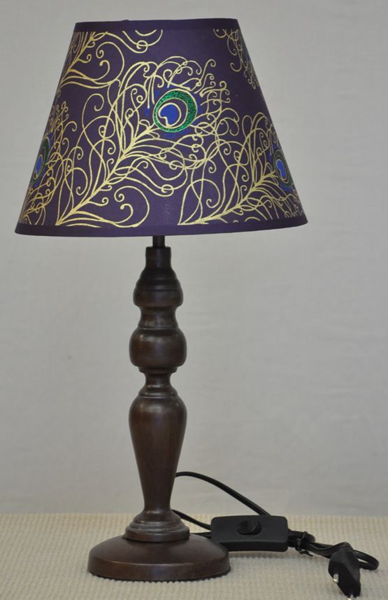 Modern simplified peacock feather pattern decorative lamp1