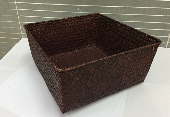 Chinese classical handmade straw square storage basket1