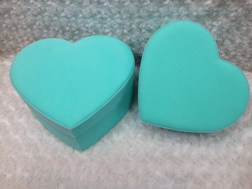Two sets of high-end plush heart-shaped flowers for Valentine's Day gift box box Yongsheng wholesale custom gift box3
