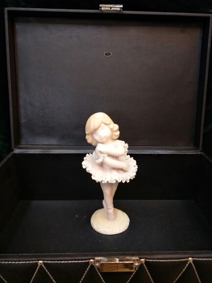 European ballet girl desktop decoration ceramic single Weihuo4
