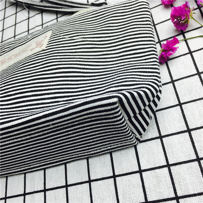 Simple black and white striped cotton cloth null purse make-up bag3