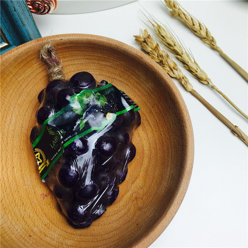 Thailand imported handmade grape essential oil soap, whitening, skin care, deep cleansing, long-lasting moisturizing.2