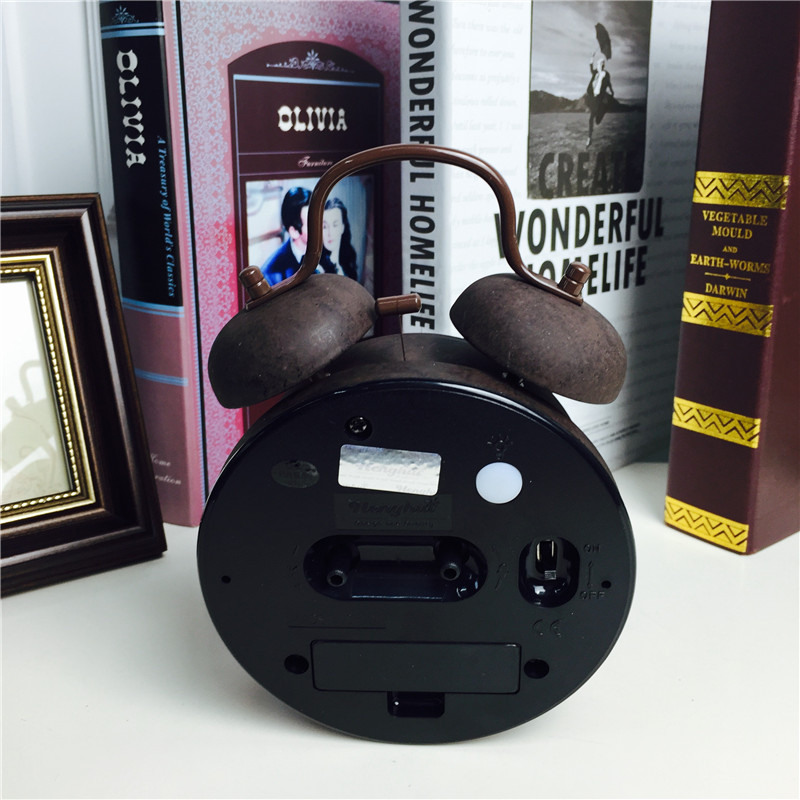 Simple Retro Old Brown bedside clock alarm mute desktop clock creative personality2