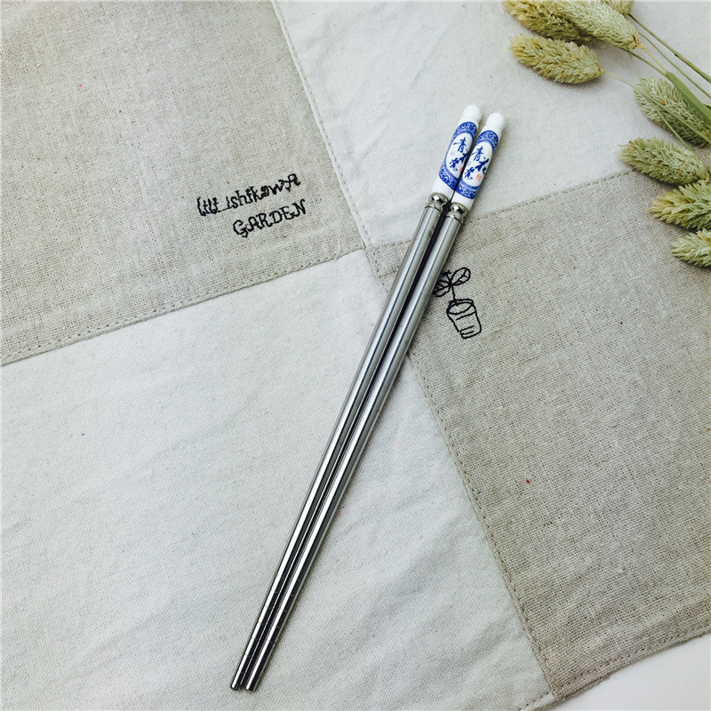 Practical chopsticks for portable tableware2
