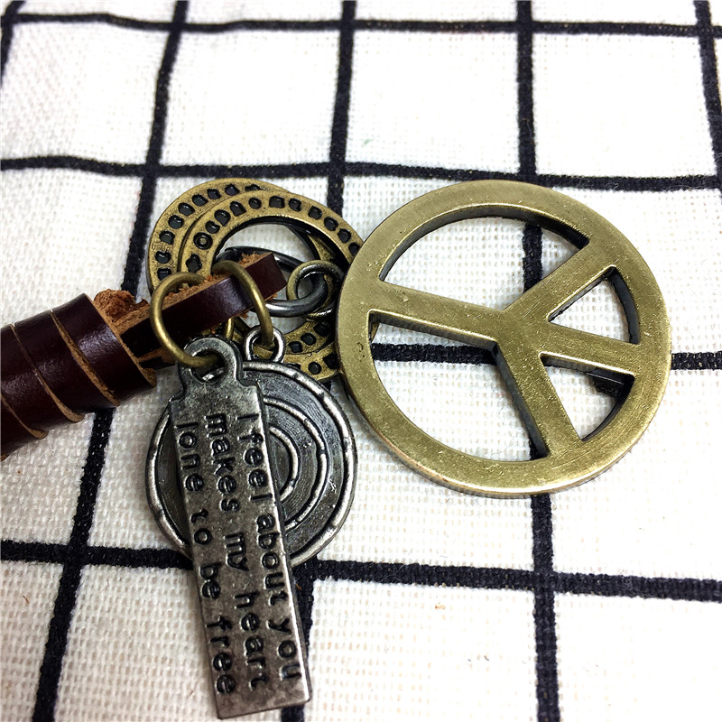 Retro and simple creative personality key ring pendant2