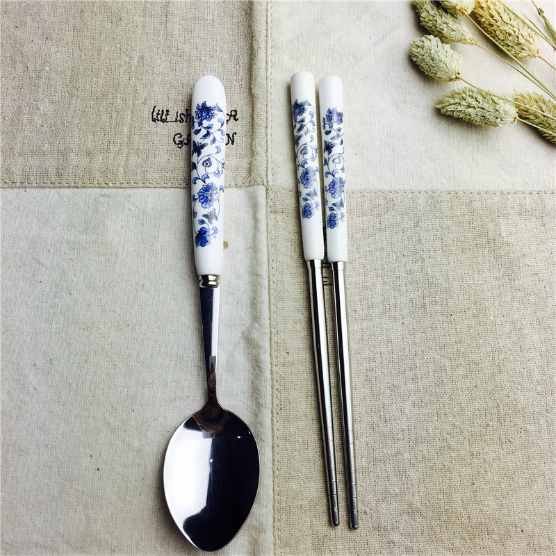 Blue and white porcelain, stainless steel, portable tableware, chopsticks, spoons, chopsticks, spoons, practical portable tableware.3