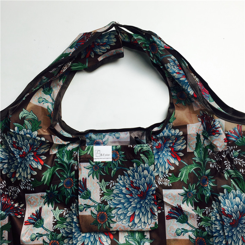 Folding shopping bags fashion bags to buy Caibao high-capacity portable bag trumpet3