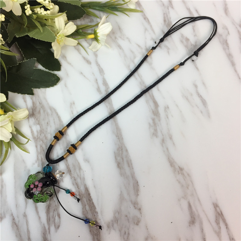Perfume bottle Necklace decorative glass pendant pendant retro aromatherapy cinnabar lanugo sweater chain female accessories1