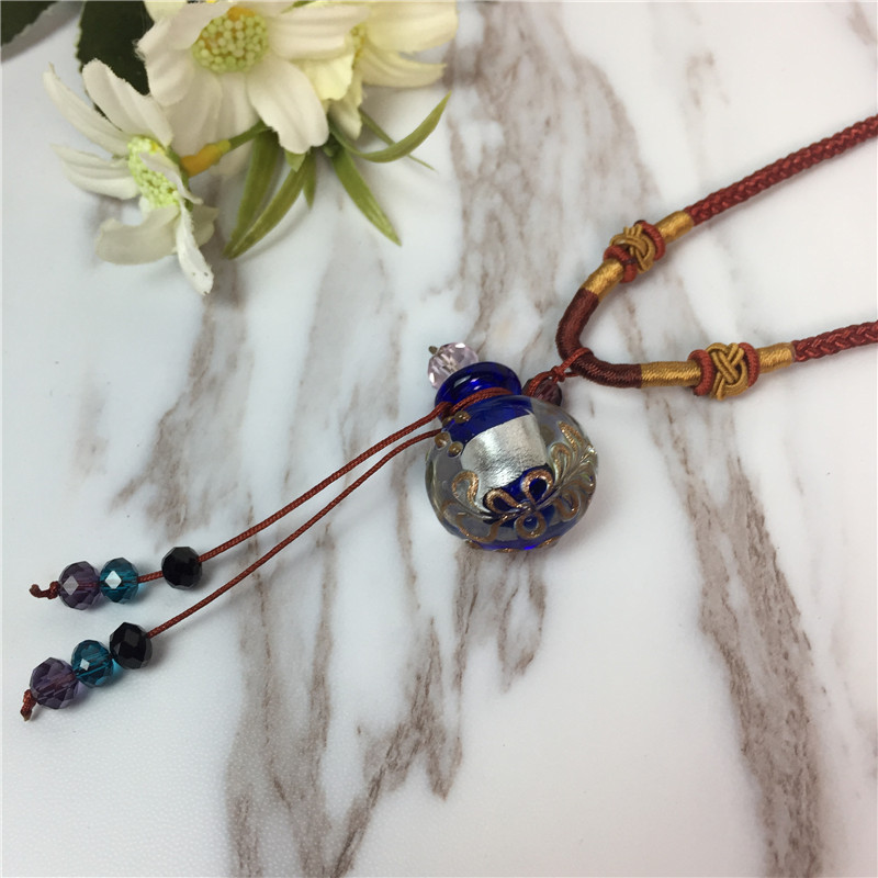 Perfume bottle Necklace decorative glass pendant pendant retro aromatherapy cinnabar lanugo sweater chain female accessories2