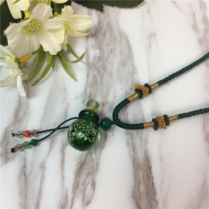 Perfume bottle Necklace decorative glass pendant pendant retro aromatherapy cinnabar lanugo sweater chain female accessories2