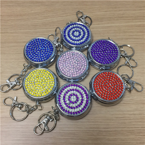 Purple and white stickers drill round stainless steel portable Keychain Mini Mini ashtray1