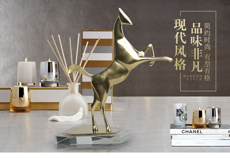Golden Horse Decoration1