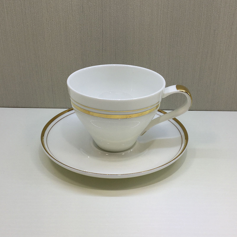 Tangshan bone china coffee cup and saucer with gold and Western coffee cups and saucers.1