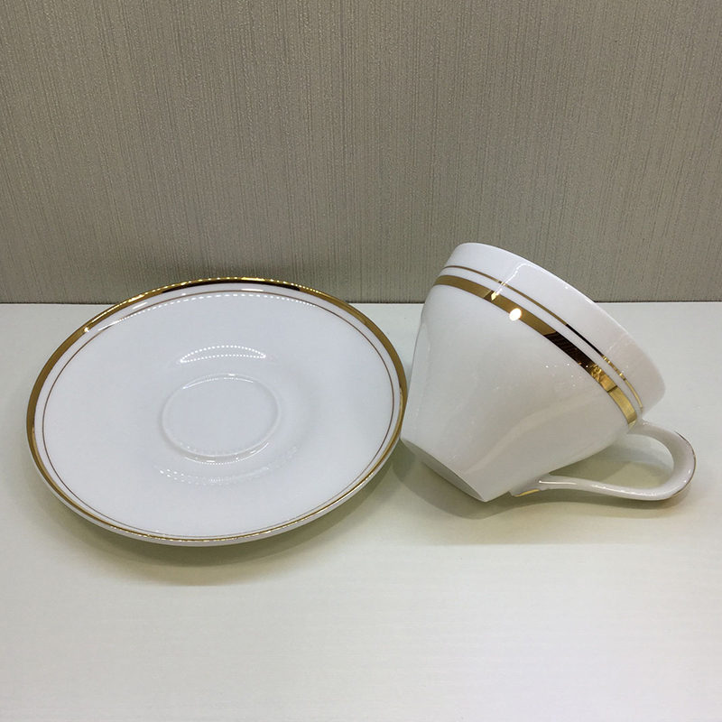 Tangshan bone china coffee cup and saucer with gold and Western coffee cups and saucers.3