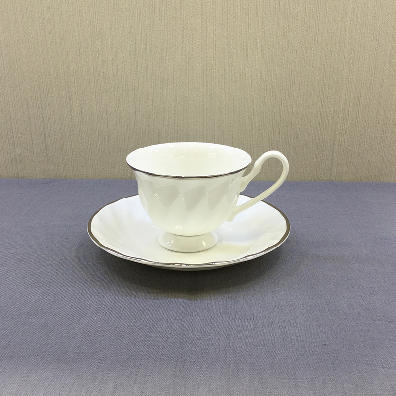 Proud of Tangshan ceramic bone china coffee cup dish European coffee cup and saucer rib shaped platinum package1
