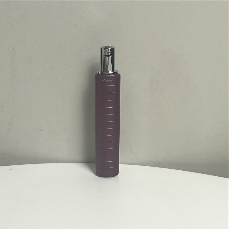 Characteristic modeling lighter, creative personality, windbreak and open fire lighter.1