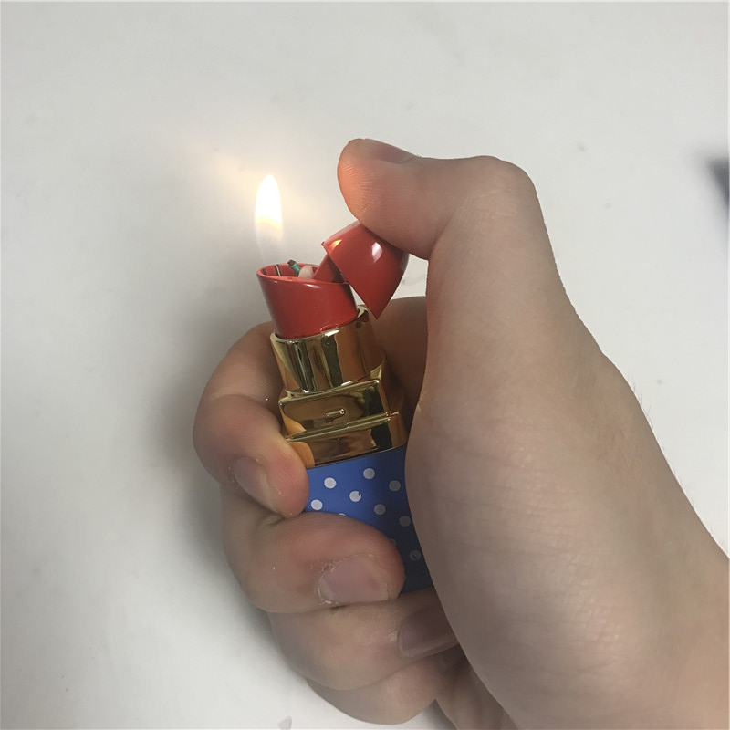 Characteristic modeling lighter, creative personality, windbreak and open fire lighter.3