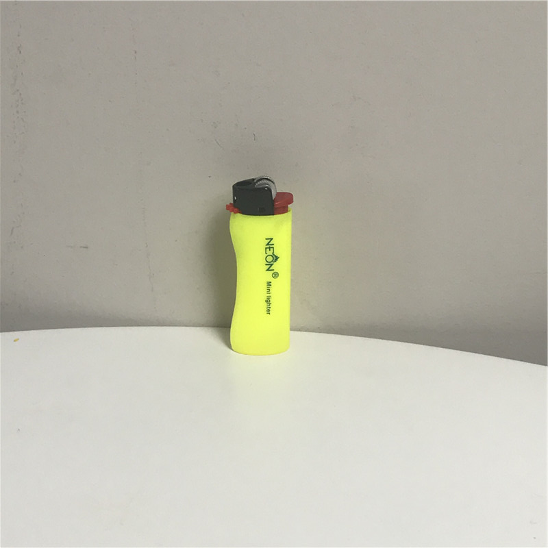 Characteristic modeling lighter, creative personality, windbreak and open fire lighter.1