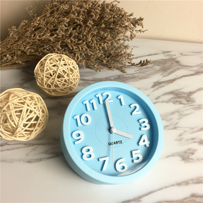 Simple round fashion alarm clock (sky blue)3