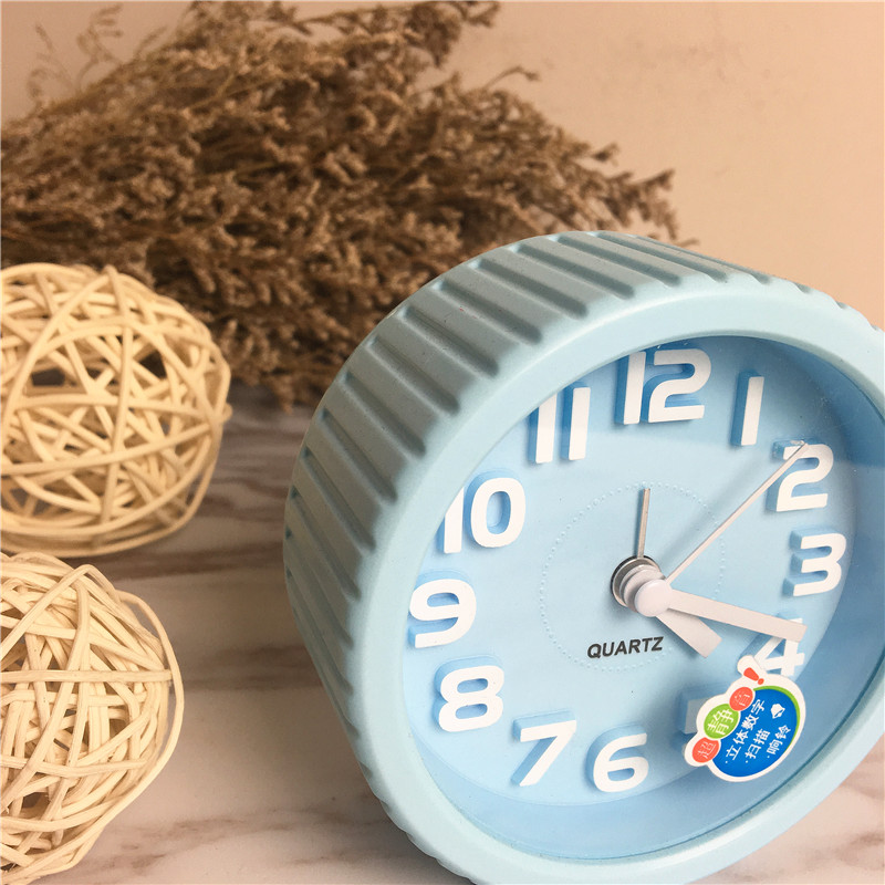Simple creative round pattern fashionable alarm clock (sky blue)3