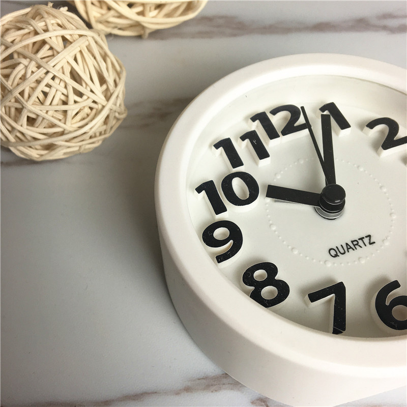 Simple round fashion alarm clock (white)4