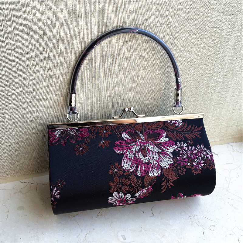 Chinese wind hand embroidered bag1