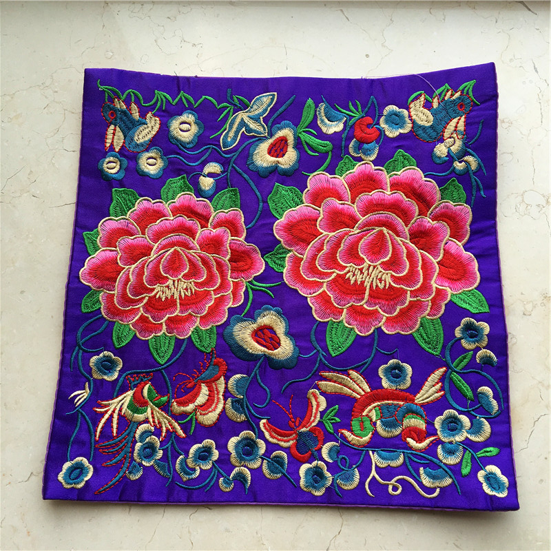 National embroidery table mat (purple)1